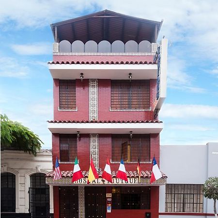 Hostal Iquique Лима Екстериор снимка