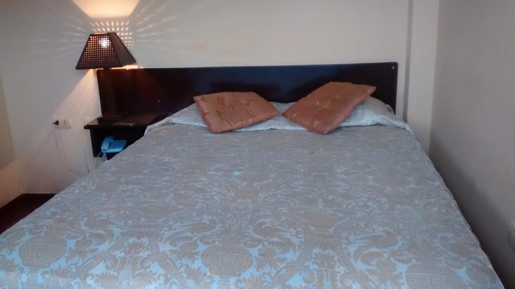 Hostal Iquique Лима Стая снимка