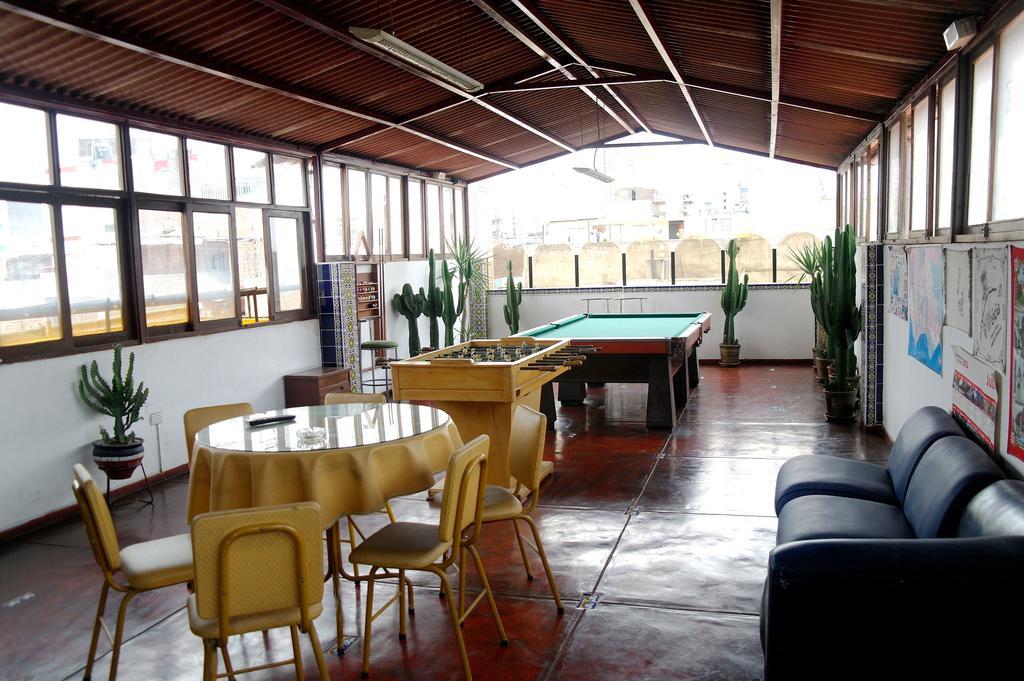 Hostal Iquique Лима Екстериор снимка
