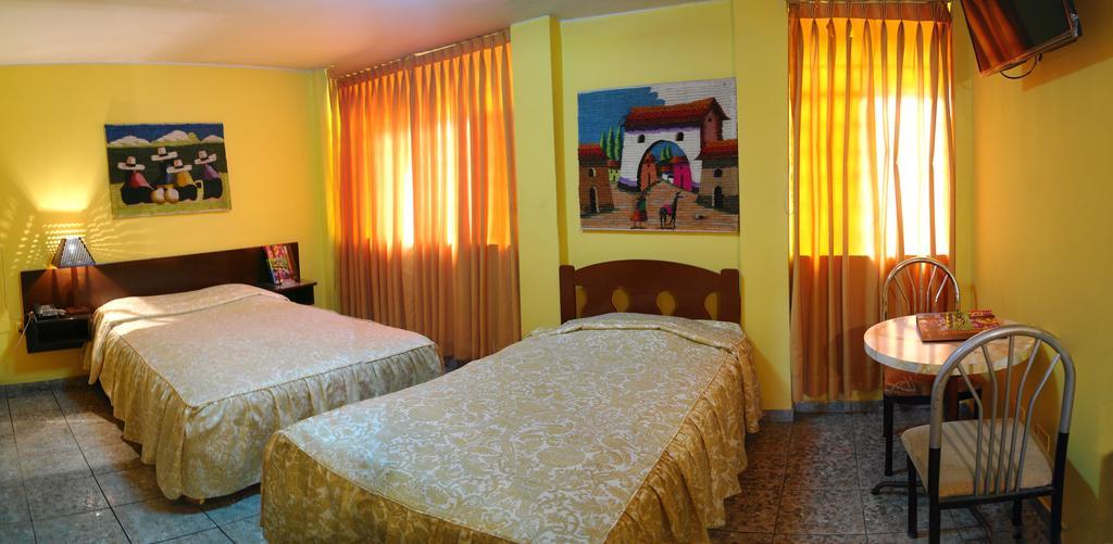 Hostal Iquique Лима Екстериор снимка