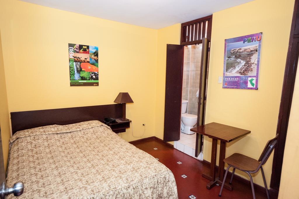 Hostal Iquique Лима Екстериор снимка